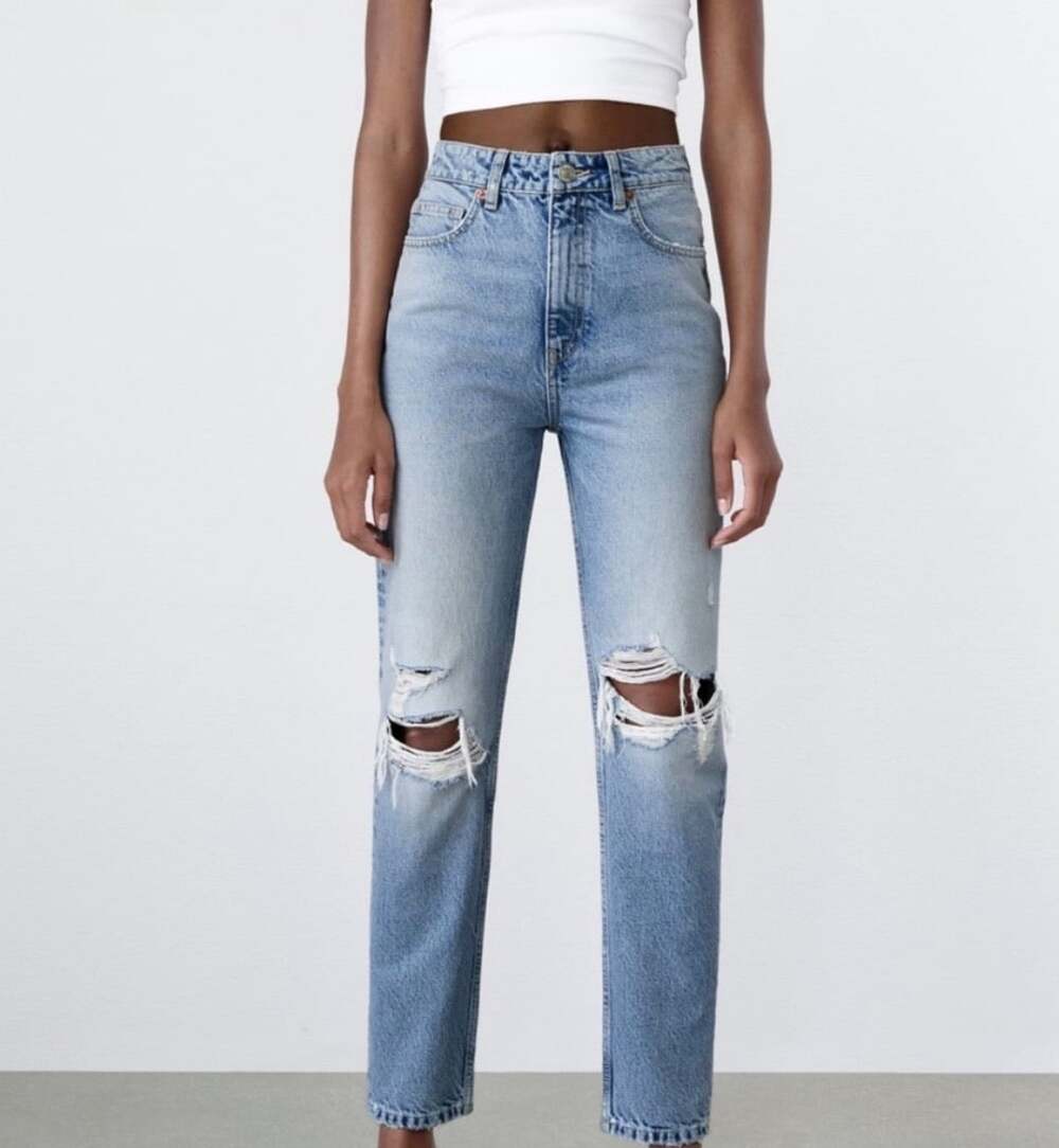 Zara Ripped Mom Fit Jeans Size 8 Distressed High Rise Light Wash Straight Leg